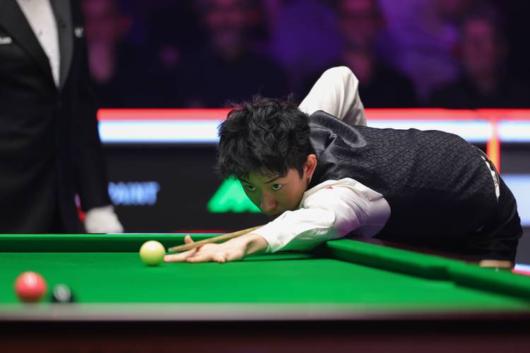 斯诺克最新消息：8强已出其4，中国1胜1负，吴宜泽5连鞭最疯狂