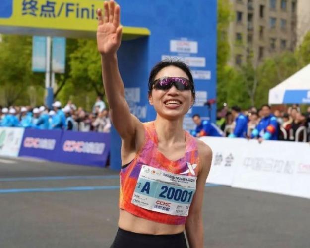 “差点落泪” 35岁张水华3个月揽9万奖金 全网夸：底层人逆天改命